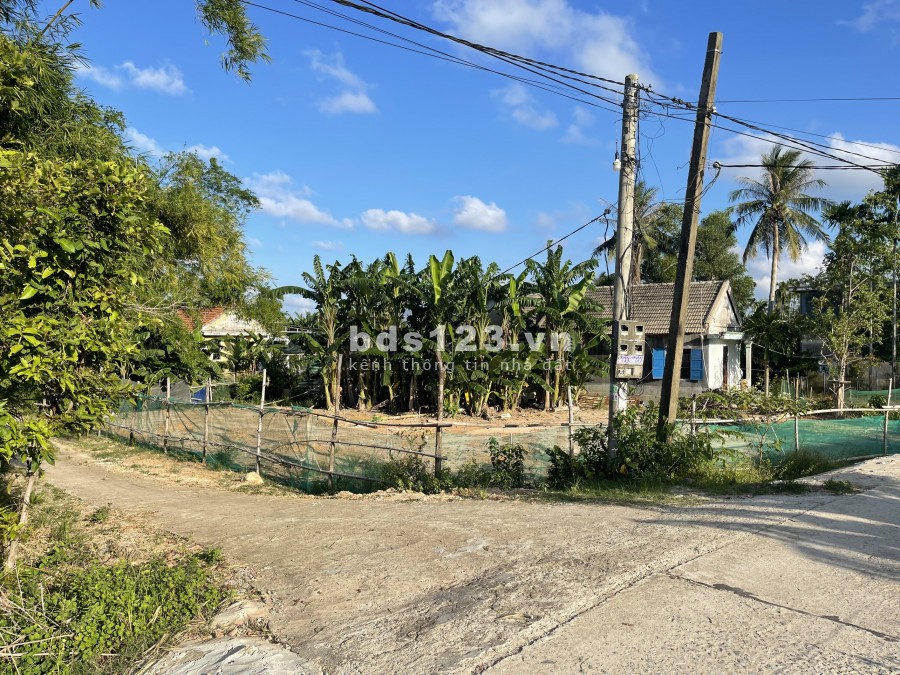 Mặt tiền đường 20m Quảng Phú giá chỉ 639 triệu khu vực đông dân cư giá tốt đầu tư