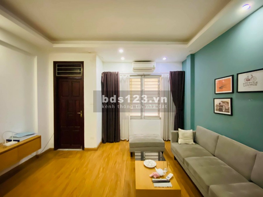 Nhà đẹp ở luôn, đường Hoàng Mai. Diện tích 30m2. 5 Tầng. Mặt tiền 4.8m. Giá 3,35 tỷ.