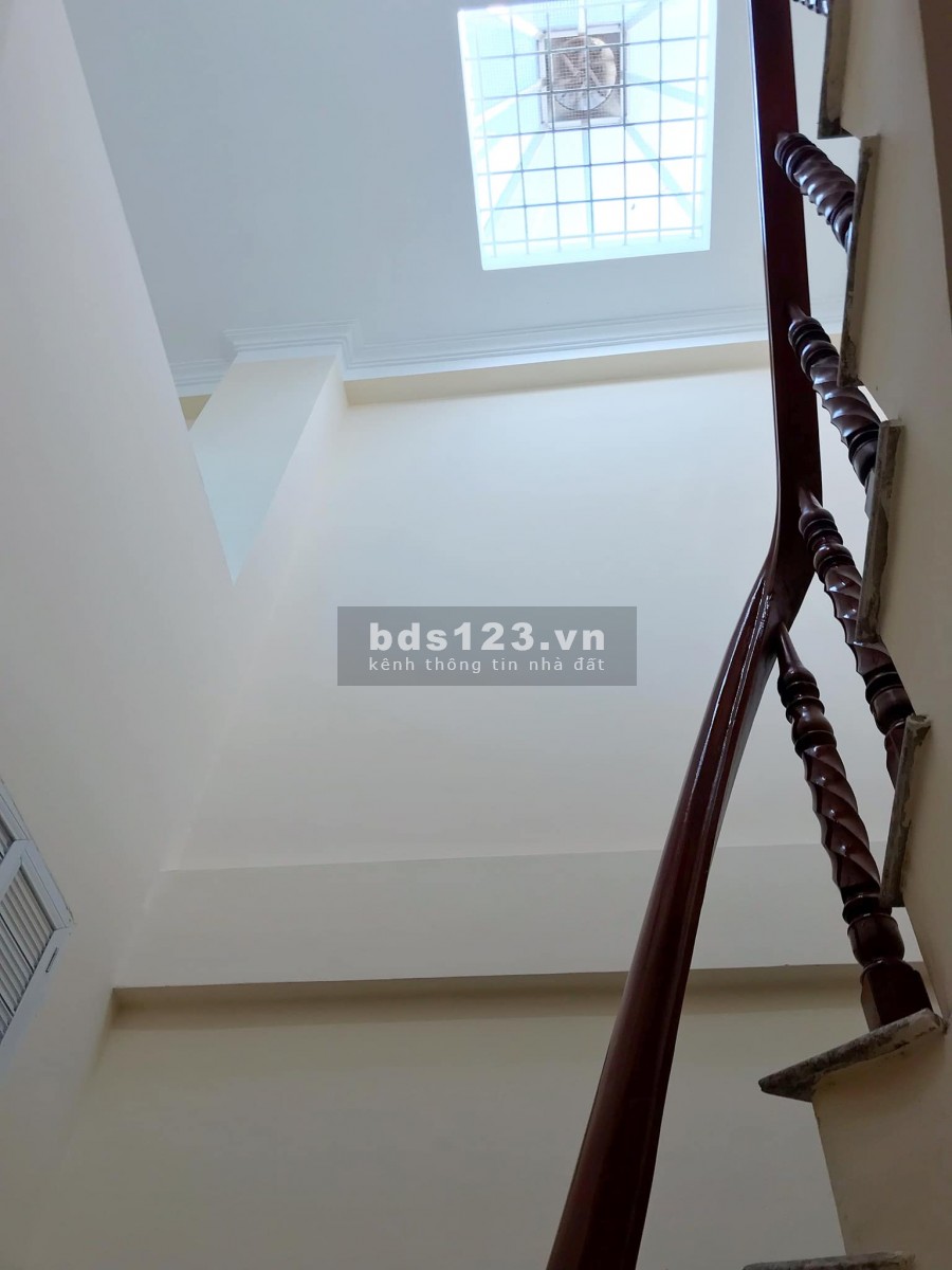 Với 2,5 tỷ sở hữu ngay căn nhà phố Trương Định Hà Nội, dt 35m2 4 tầng mới tinh ở ngay