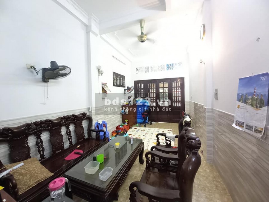 Chính chủ cần bán nhà khu phân lô Quận Thanh Xuân, ô tô vào nhà giá chỉ 4 tỷ, 2 mặt ngõ