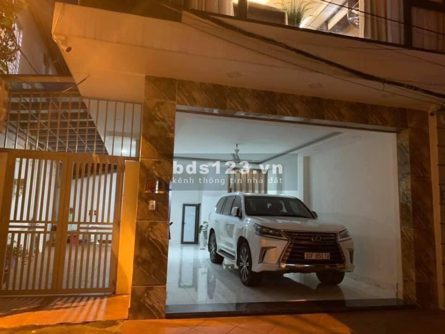 Gara oto kinh doanh nhà 5 tầng ngõ 37 Trần Quốc Hoàn dtsd 65m2 giá bán 13,6 tỷ . LH 0392969999
