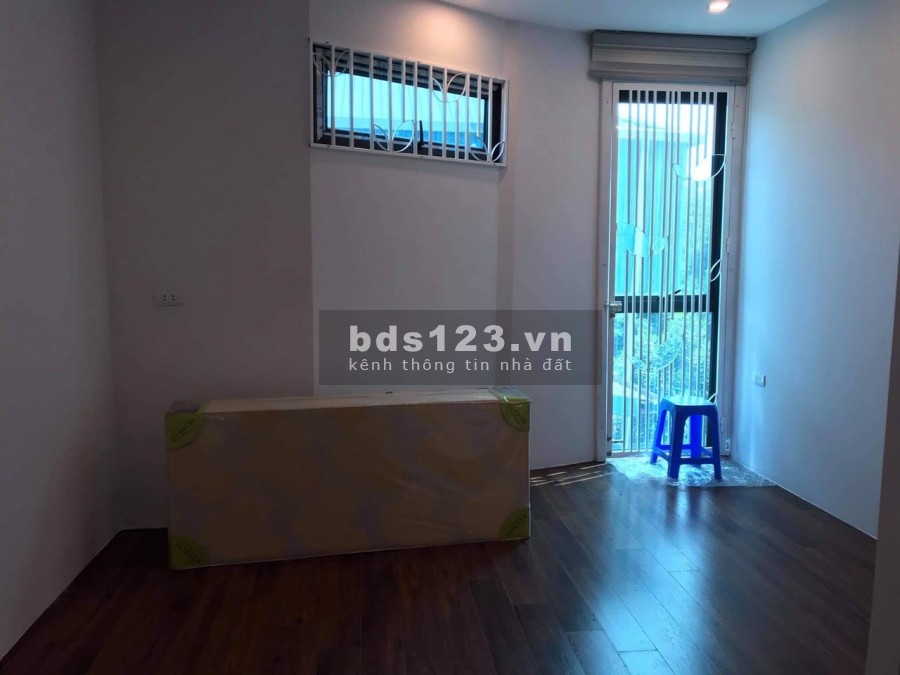 Bán nhà Quán Thánh, siêu hiếm bước chân ra Lăng Bắc, Tây Hồ, giá bán chỉ 3.2 tỷ