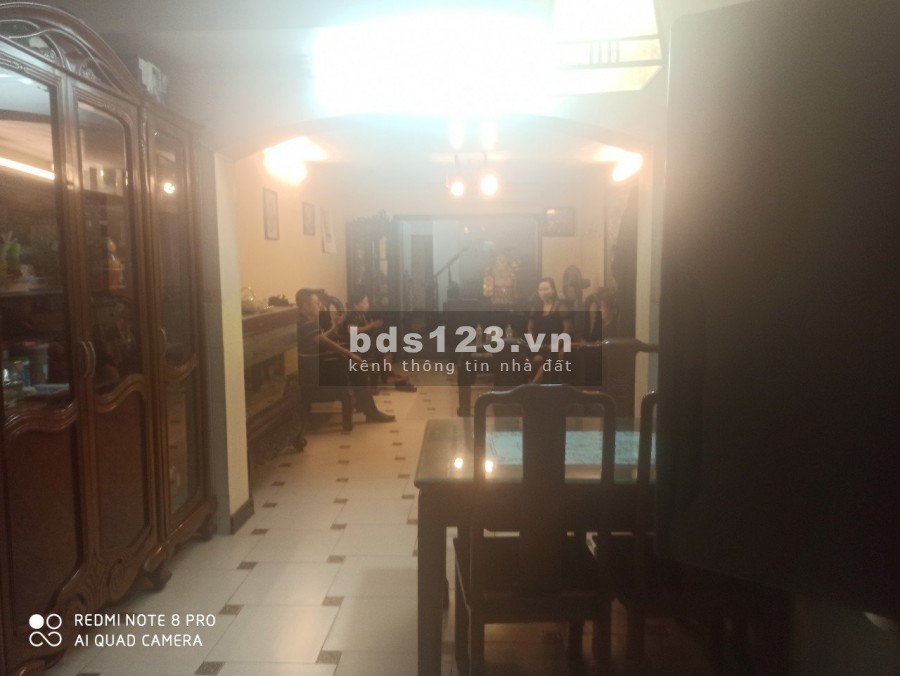Nhà mặt phố Lý Nam Đế, giá siêu rẻ, chủ sẵn sàng bán, 3 mặt thoáng, 128m chỉ 32,64 tỷ