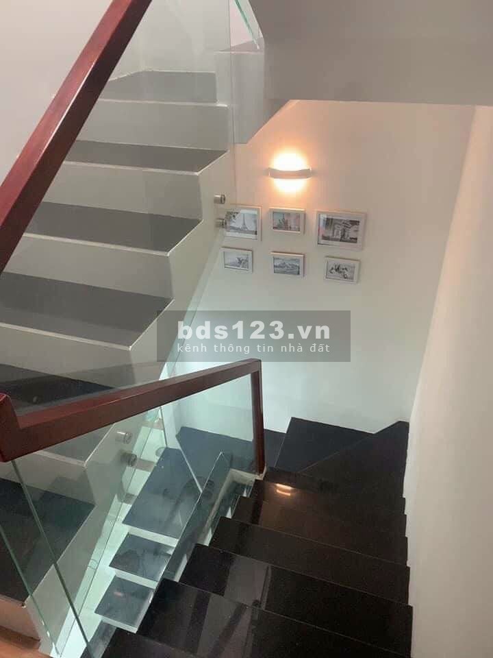 Hẻm xe hơi, diên tích sử dụng 4x10, 5 tầng, đường Thành Mỹ, Tân Bình, giá bán 5,8 tỷ