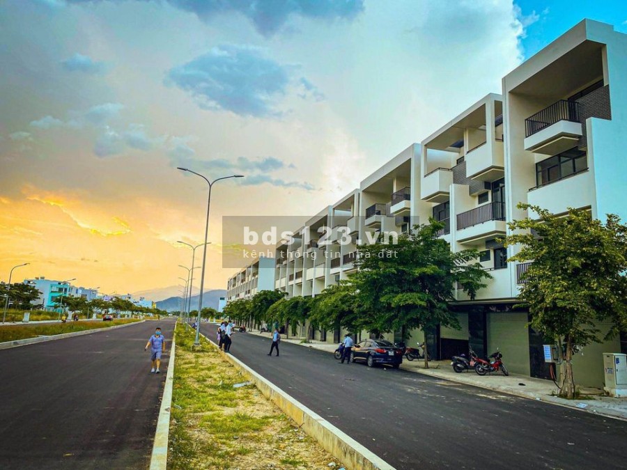 5 căn cuối cùng shophouse VCN Nha Trang mt 43m view sông kề biển lõi trung tâm đô thị chỉ 5.5 tỷ