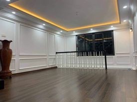 Bán gấp nhà Bồ Đề diện tích sử dụng 47m2, đúc kiên cố 5 tầng ô tô đỗ cửa lh 0938556766