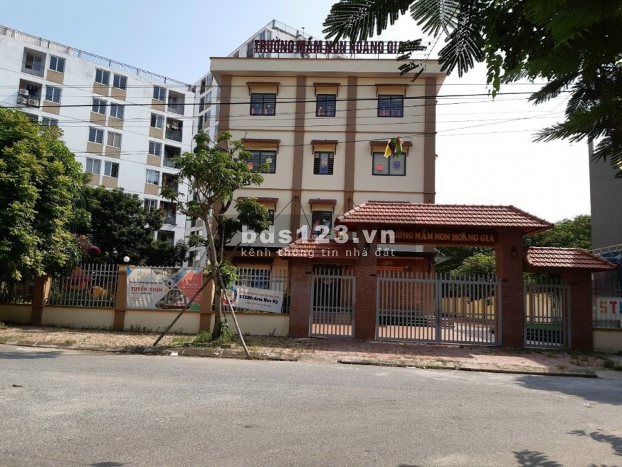 Bán nhanh diện tichs 67.5m2, kinh doanh, sau chợ Bao bì, giá bán 2.36 tỷ lh 0982420026