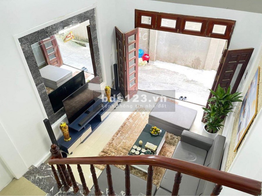 Nhà đẹp 32m2 - Giá rẻ chỉ 2,75 tỷ, ngõ 179 Triều Khúc, xây 3 Tầng LH 0392969999