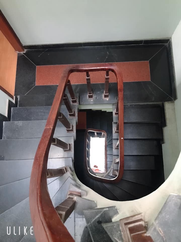 Chủ nhà mua liền kề cần bán nhà đẹp Mỹ Đình Diện Tích 35m2- ô tô cách 30M- Nở hậu