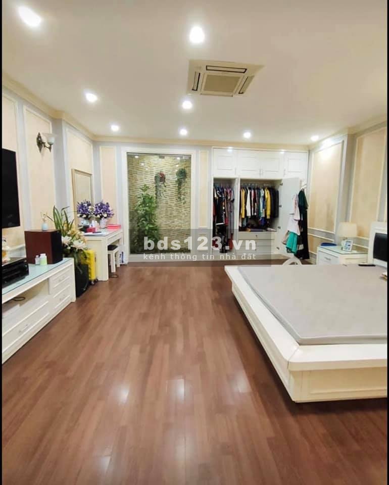 Chính chủ bán nhà mặt ngõ Nguyễn Văn Cừ, Long Biên, 64m2, MT: 4m, gara, kinh doanh, 6.8 tỷ