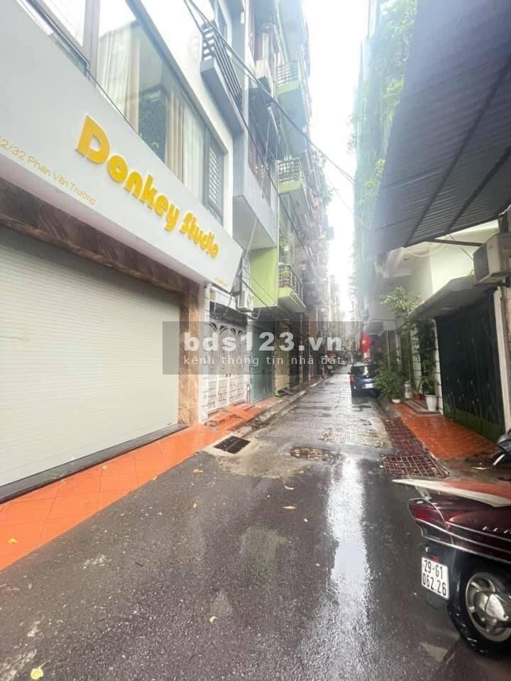 Gara oto kinh doanh nhà 5 tầng ngõ 37 Trần Quốc Hoàn dtsd 65m2 giá bán 13,6 tỷ . LH 0392969999