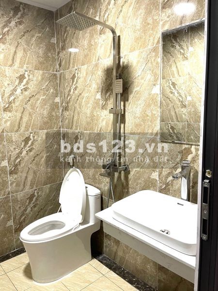 Nhà ở thương mại vừa xây xong tại Đông Dư, Gia Lâm, sổ đỏ riêng biệt, sẵn sàng công chứng