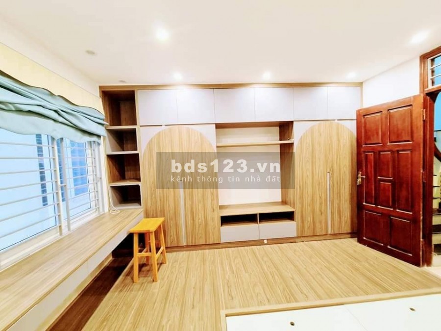 Nhà Đẹp Đường To Hoàng Mai diện tích 30m2 5 tầng giá rẻ kinh doanh đầy đủ nội thất
