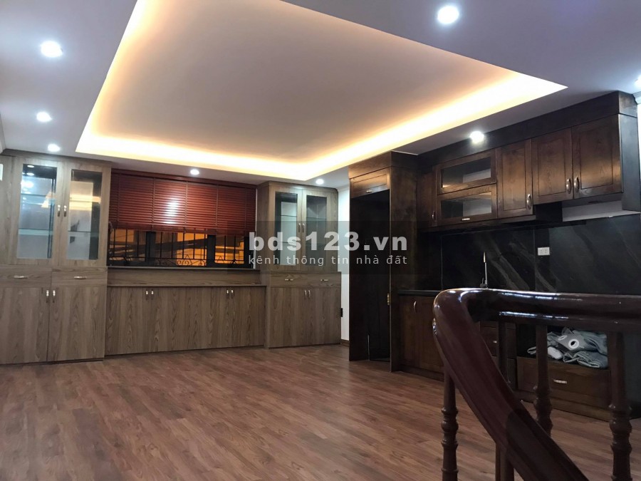Bán nhà Dương Khê dt 41m2 6 tầng giá bán 6.5 tỷ, ô tô vào nhà ngõ thông tứ tung, sổ sẵn