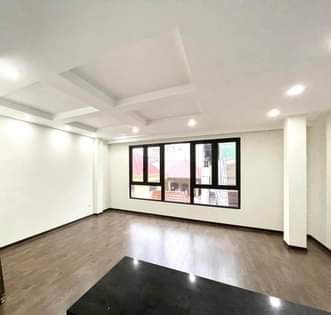 Bán nhà lô góc mới Thái Thịnh trung tâm Quận Đống Đa 6 tầng, thang máy gara ô tô