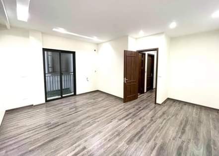 Bán nhà lô góc mới Thái Thịnh trung tâm Quận Đống Đa 6 tầng, thang máy gara ô tô