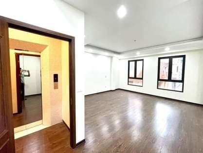 Bán nhà lô góc mới Thái Thịnh trung tâm Quận Đống Đa 6 tầng, thang máy gara ô tô