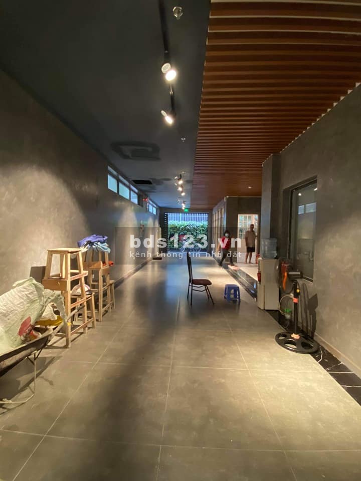 Tòa Apartment Tây Thuê Võng Thị Penhouse view hồ tổng 29 Phòng dtsd 145m2 150M2 giá 30 tỷ