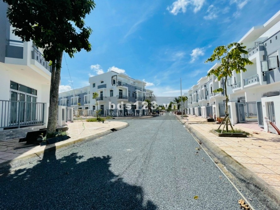 Bán nhà đẹp giá tốt gần trung tâm Cần Thơ 1 trệt 2 lầu kiến trúc đẹp, giá tiên đầu tư sinh lời