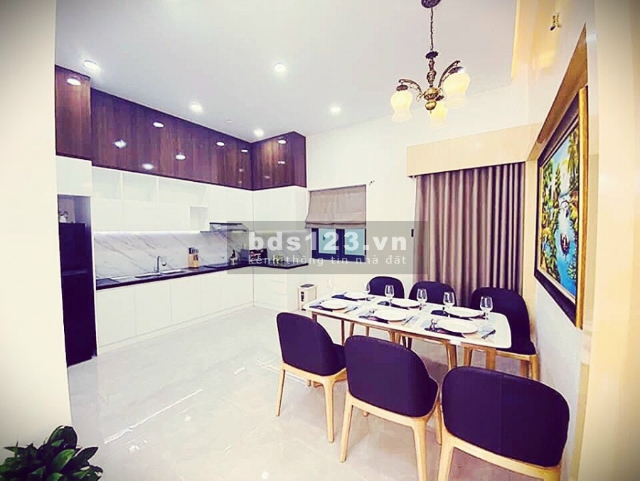 Bán nhà đẹp giá tốt gần trung tâm Cần Thơ 1 trệt 2 lầu kiến trúc đẹp, giá tiên đầu tư sinh lời