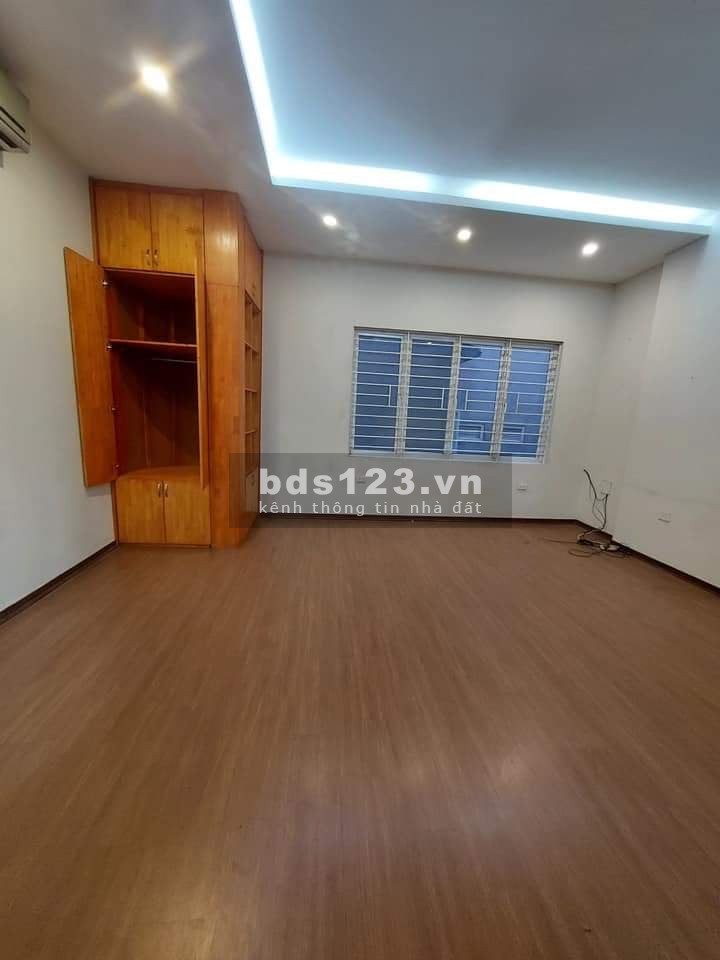 Bán nhà riêng Đống Đa, lô góc 3 mặt thoáng, 80m, 5 tầng, chỉ 5.1 tỷ.