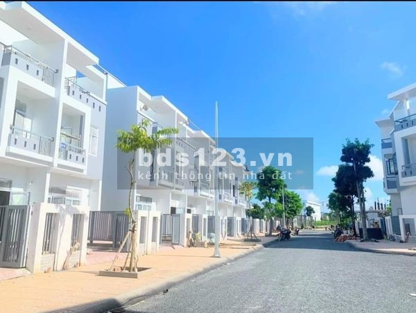 Bán nhà đẹp giá tốt gần trung tâm Cần Thơ 1 trệt 2 lầu kiến trúc đẹp, giá tiên đầu tư sinh lời