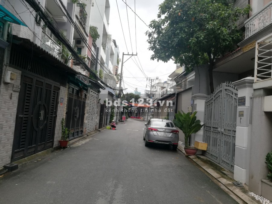 Nhà đẹp 3 tầng, hẻm xe hơi tránh. Phan Huy Ích, Tân Bình giá bán 4,3 tỷ có sân trước rộng