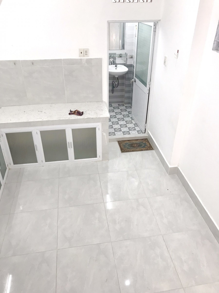 Nhà lầu diện tích sử dụng 40m2, ngay chợ đường Mai Am…
