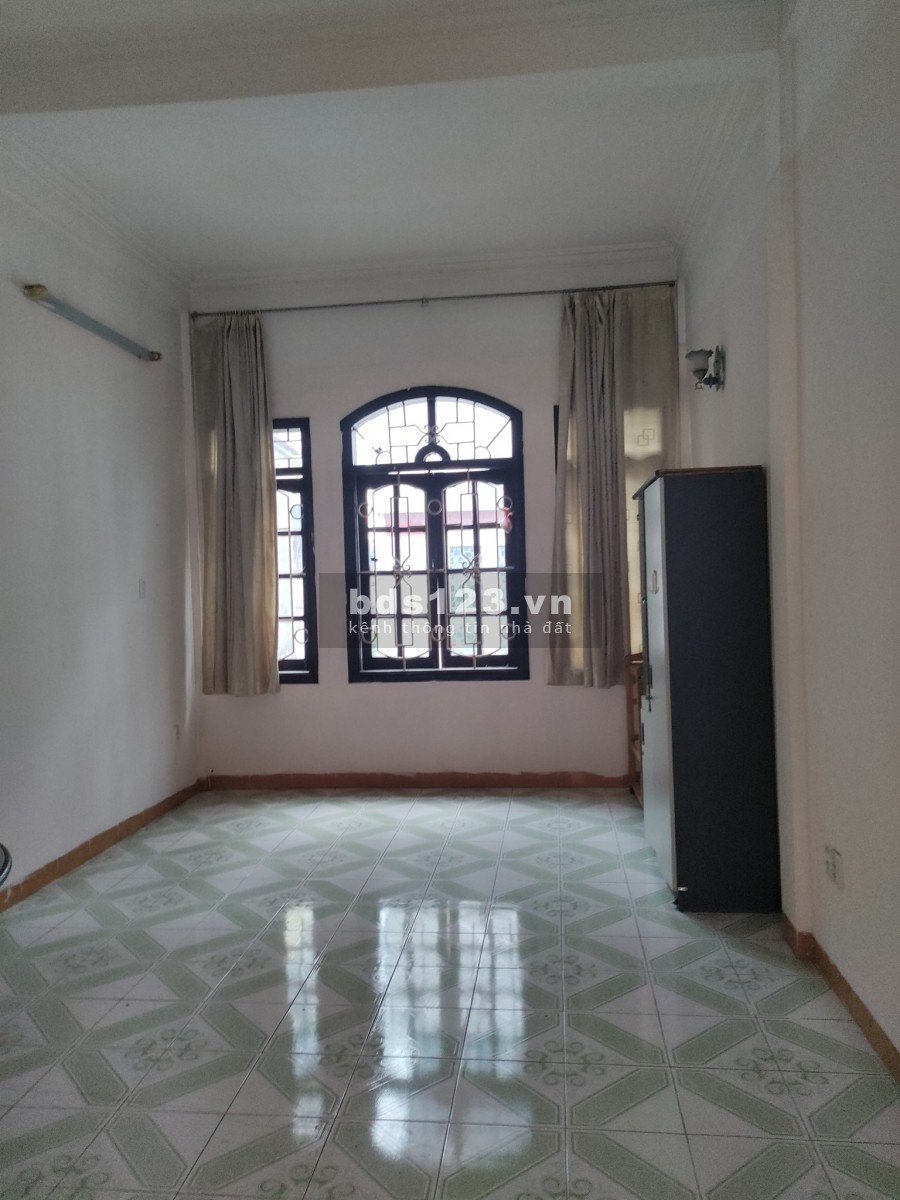 Bán nhà Cầu Giấy, gara ô tô 7 chỗ, kinh doanh, văn phòng, 50m2 giá 7 tỷ 5