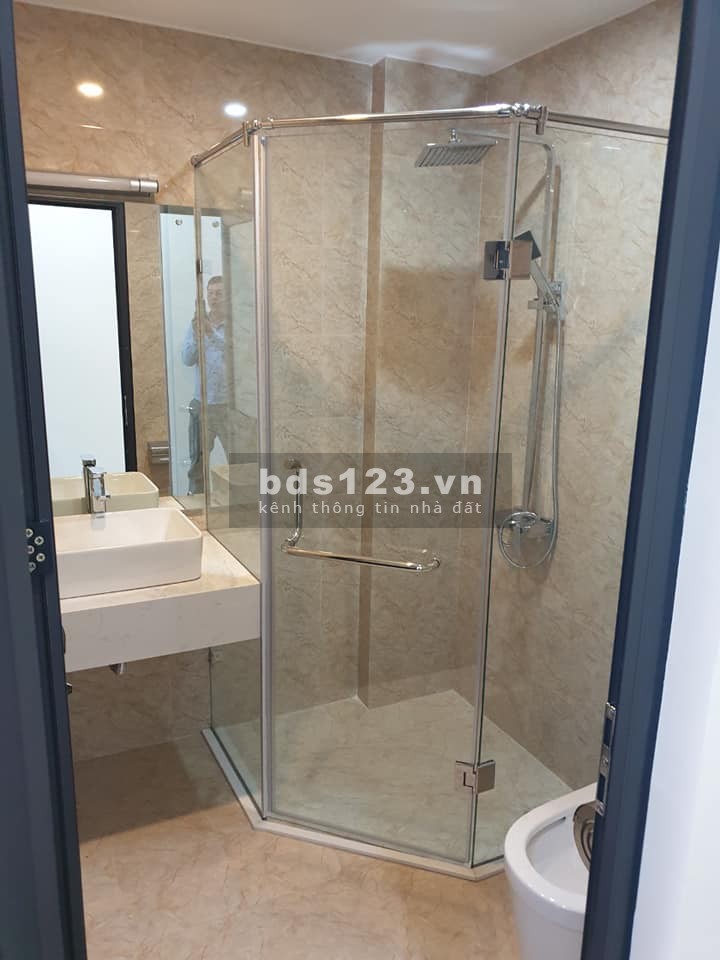 Bán nhà Quốc Tử Giám 48m2 5T 4.1 tỷ. Hàng xóm mặt phố. Tặng nguyên nội thất