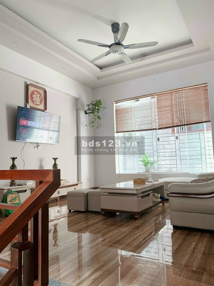 Bán nhà mặt phố Đặng Thai Mai, ph Tân Bình, đúc 3.5 tầng, mt 4.5m, 3 ngủ, gara, giá ok