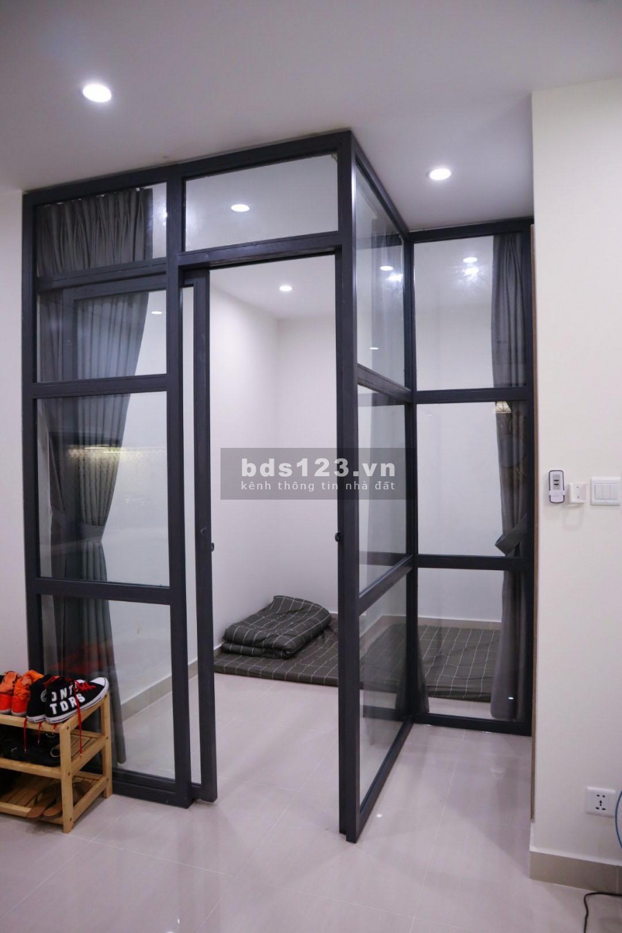 Cho thuê căn hộ chung cư 1PN+ mà như 2PN Full nội thất sang trọng Vinhome Quận 9