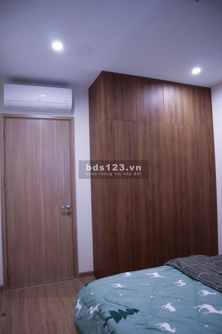 Cho thuê căn hộ chung cư 1PN+ mà như 2PN Full nội thất sang trọng Vinhome Quận 9
