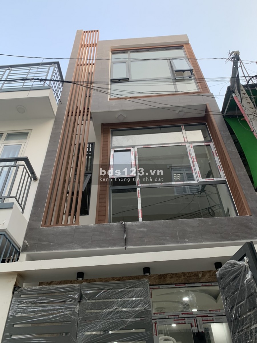 Chủ kẹt tiền bán đi căn nhà tâm huyết đang ở lo công việc làm ăn giá bán 7 tỷ, thương lượng