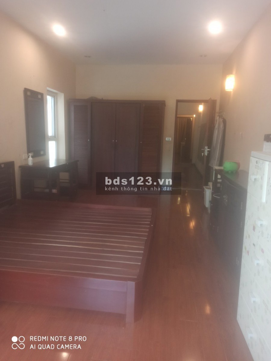 Nhà mặt phố Lý Nam Đế, giá siêu rẻ, chủ sẵn sàng bán, 3 mặt thoáng, 128m chỉ 32,64 tỷ