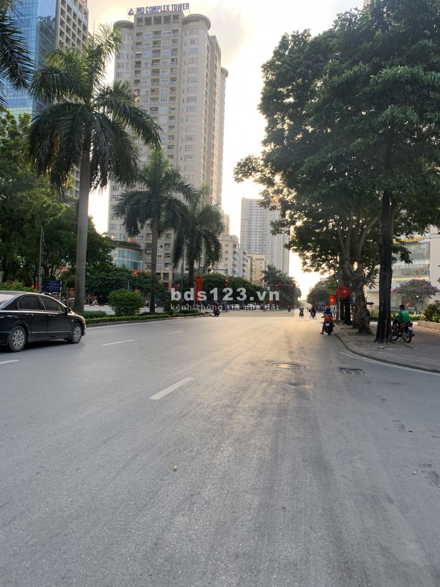 Bán đất mặt phố Nguyễn Khánh Toàn, Cầu Giấy, 390m2, 13.8m mt, 132 tỷ, LH 0839844444