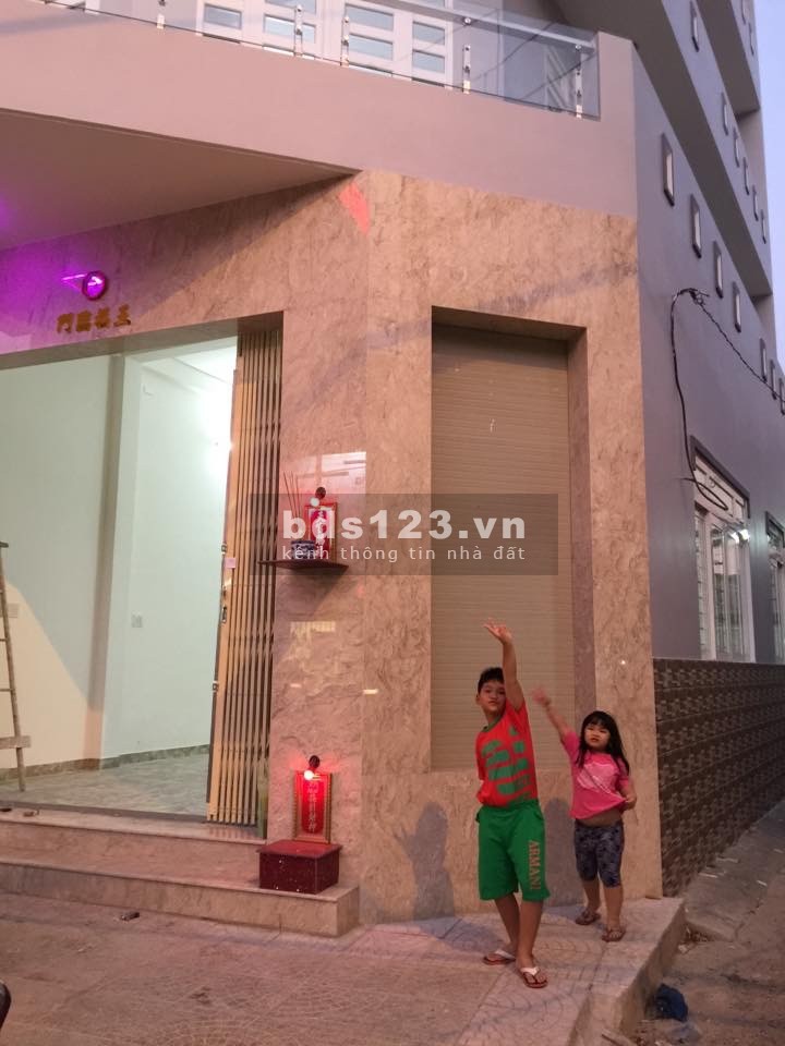 Cho thuê mặt bằng 2 mặt tiền, cặp hẻm, giá thuê thoả thuận nhanh, vị trí tiện kinh doanh