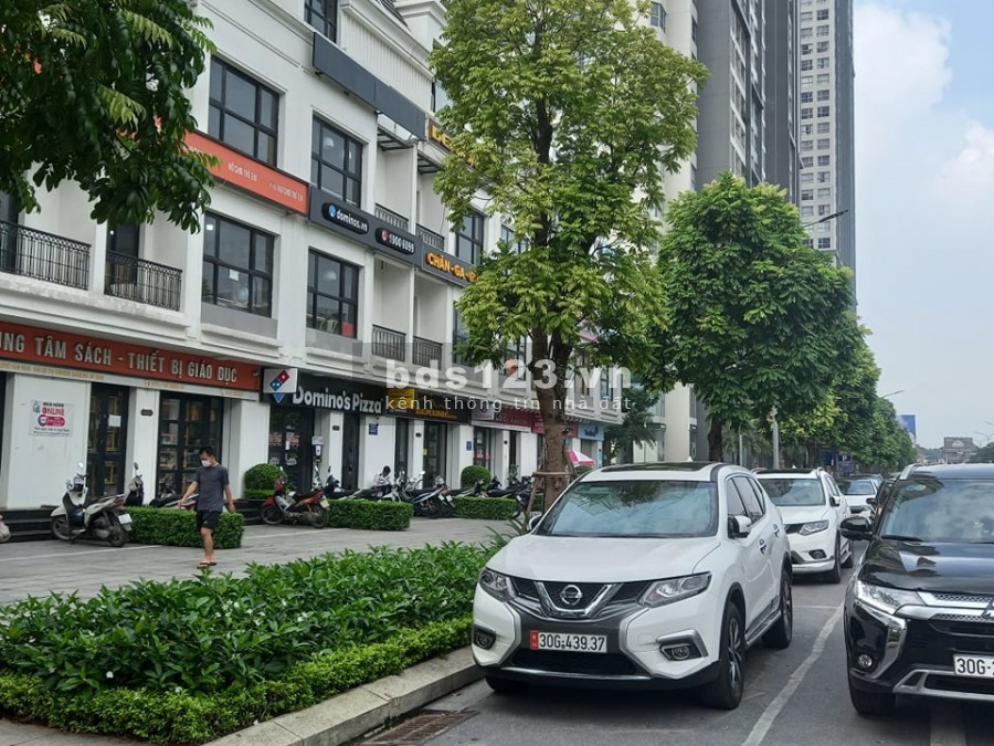 Bấn shophouse Vinhomes Hàm Nghi dt 11m2 tầng vỉa hè rộng, kinh doanh giá bán chỉ nhỉnh 26 tỷ