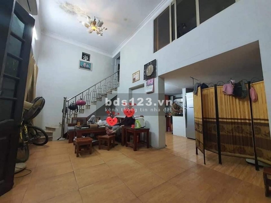 Cần bán nhà phố Kim Ngưu lô góc 2 mặt thoáng gần ô to 41m2 3 tầng đúc, giá 2.95 tỷ
