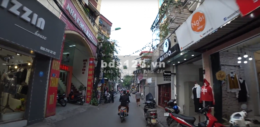 Bán Nhà Dương Quảng Hàm, nhà đẹp, ngõ ô tô, diện tích sử dụng 33m2, giá 3 tỷ hơn
