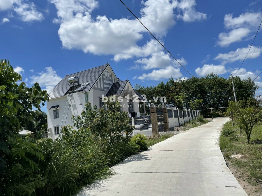 Chính chủ lô đất Minh Thành Chơn Thành Bình Phước giá chỉ 5xx. Tại nhánh đường nhựa lộ giới lớn.