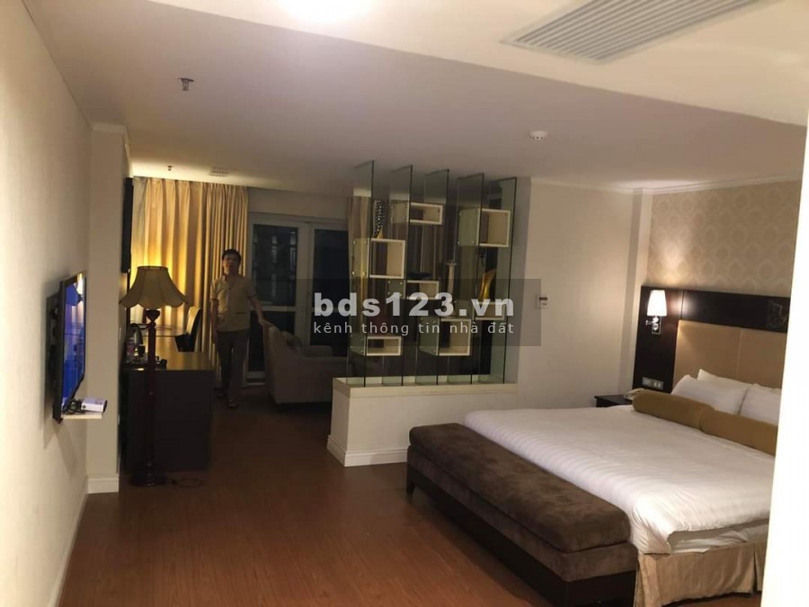 Bán khách sạn 10 tầng giữa lòng phố Cổ tiêu chuẩn 4 sao, diện tích 172m2, giá tốt đầu tư