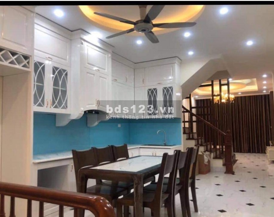 Bán nhà Văn Quán, đường rộng xe vào tận nhà diện tích sử dụng 65m2, giá chỉ nhỉnh 6 tỷ