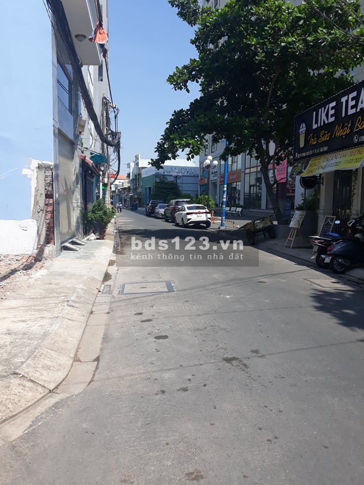 Bán nhà mới xây Quận Tân Bình giá rẻ chỉ 4.2 tỷ hẻm xe hơi lh 0909194247, sổ vuông vức