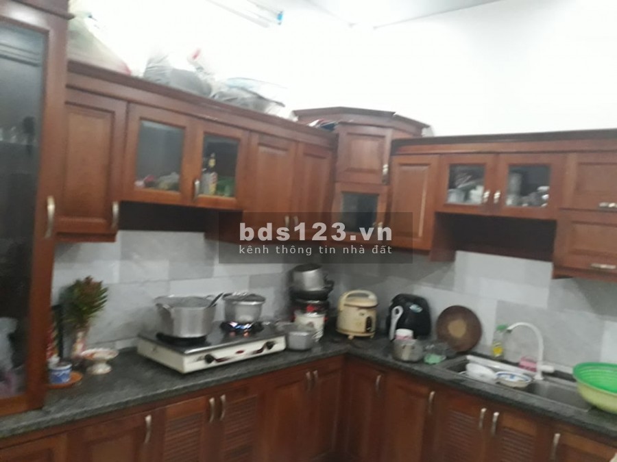 Bán nhà mới xây Quận Tân Bình giá rẻ chỉ 4.2 tỷ hẻm xe hơi lh 0909194247, sổ vuông vức