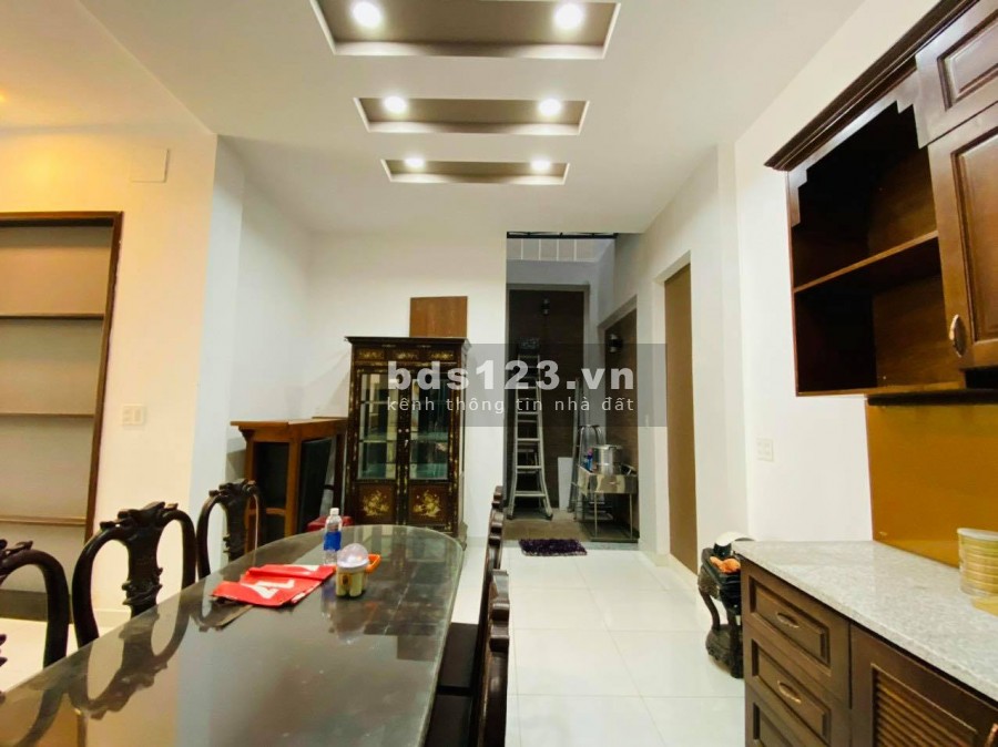Bán nhà hẻm xe hơi dt 70m2, Thích Quảng Đức, Phú Nhuận, Giá Rẻ, 3 tầng, 3PN, 3WC