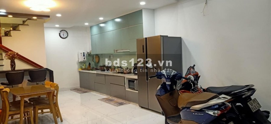Bán nhà 5 tầng cực chất về vị trí vào chất lượng, giá bán chỉ 7.7 tỷ, bán giao sổ ngay