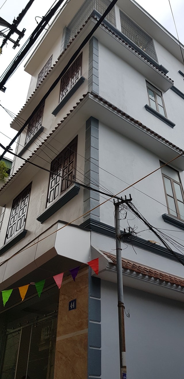 Nhà cách mặt đường Tôn Đức Thắng 10m đẹp xinh giá bán 2.75 tỷ liên hệ xem nhà 0365318866