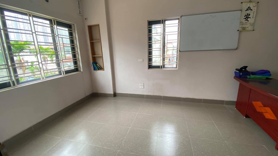 Nhà cách mặt đường Tôn Đức Thắng 10m đẹp xinh giá bán 2.75 tỷ liên hệ xem nhà 0365318866