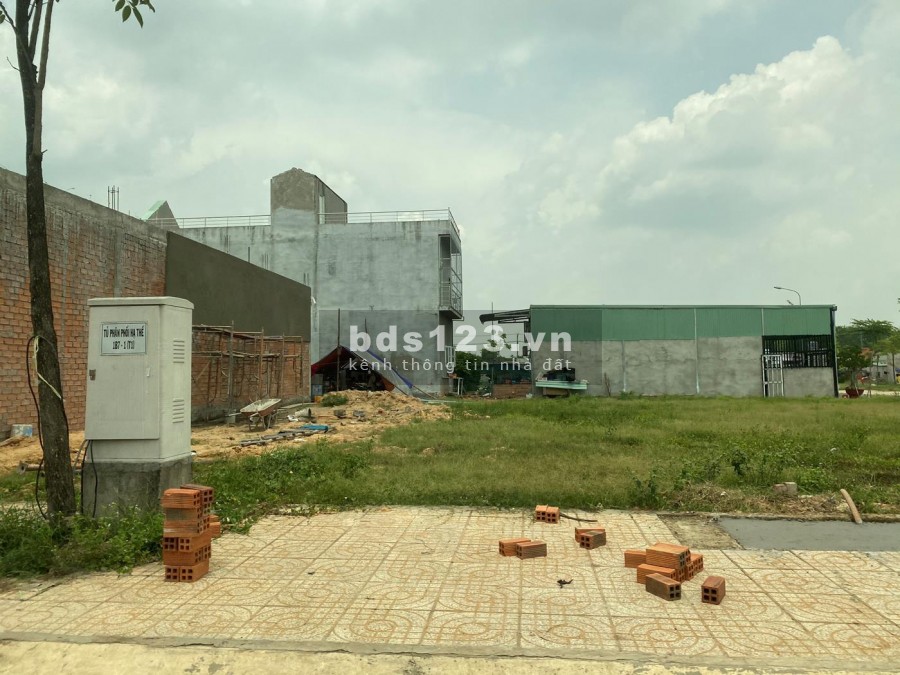 Khách ngộp cần ra gấp lô góc, vị trí siêu đẹp - SHR ngay Bình Chuẩn - Tân Uyên